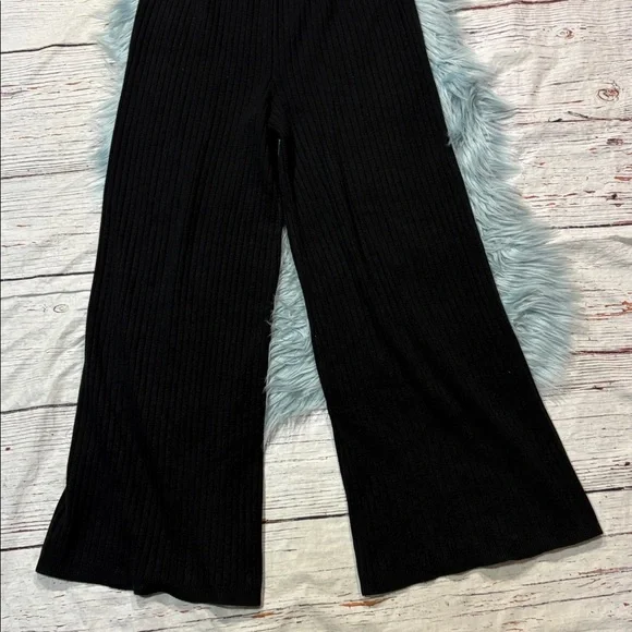 Flat White High Rise Flare Ribbed Knit Black Pants - Picture 4 of 8